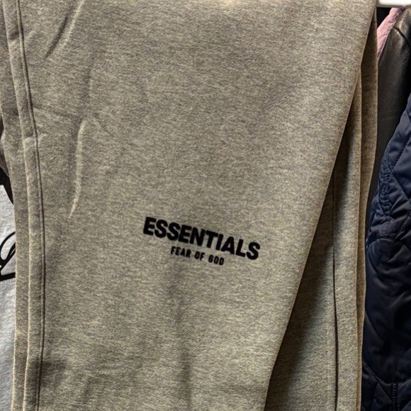 Essentials Fear of God Sweatpants Heather Gray NWT - Picture 1 of 4